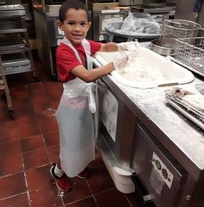 Meet your Posher, Troy